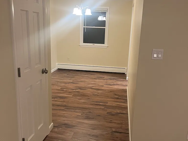 2568 Elmwood Ave #7 — Photo 6
