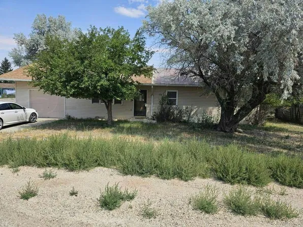 712 W Rochester Ave, Saratoga, WY 82331