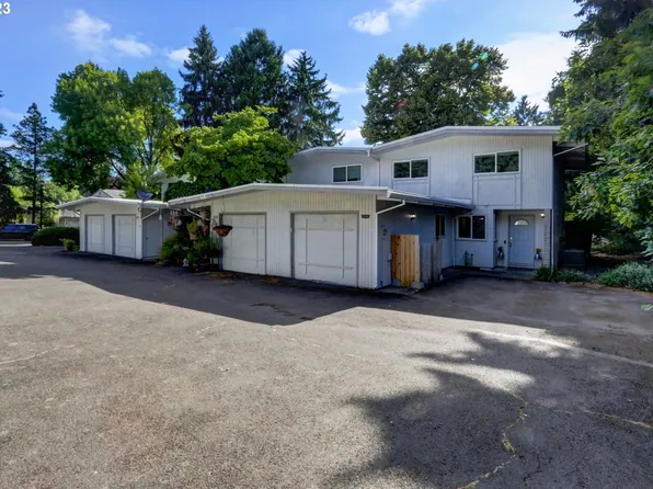 12130 SW Camden Ln, Beaverton, OR 97008