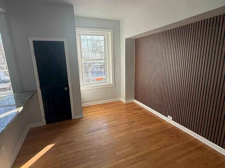 850 N 22nd St #6 — Photo 4