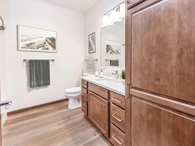 Townhome bathroom