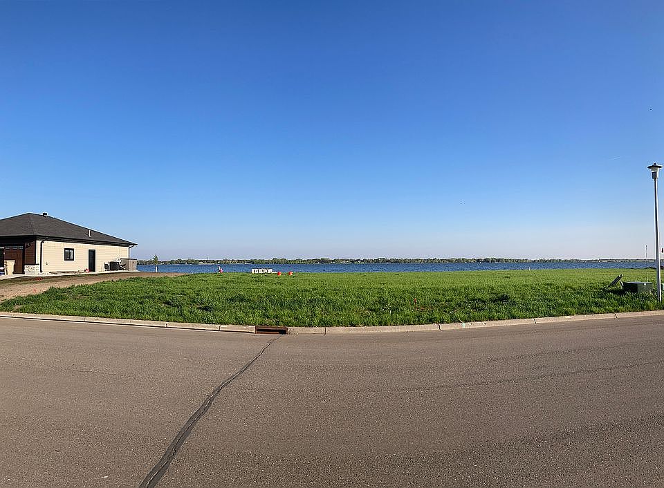 2nd image of 3524 N Pelican Ln