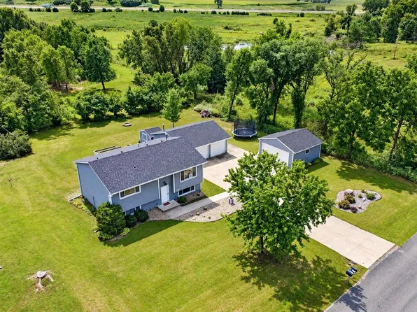 4466 Maple St SE, Rochester, MN 55904