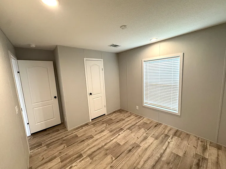 153 Douglas St — Photo 20