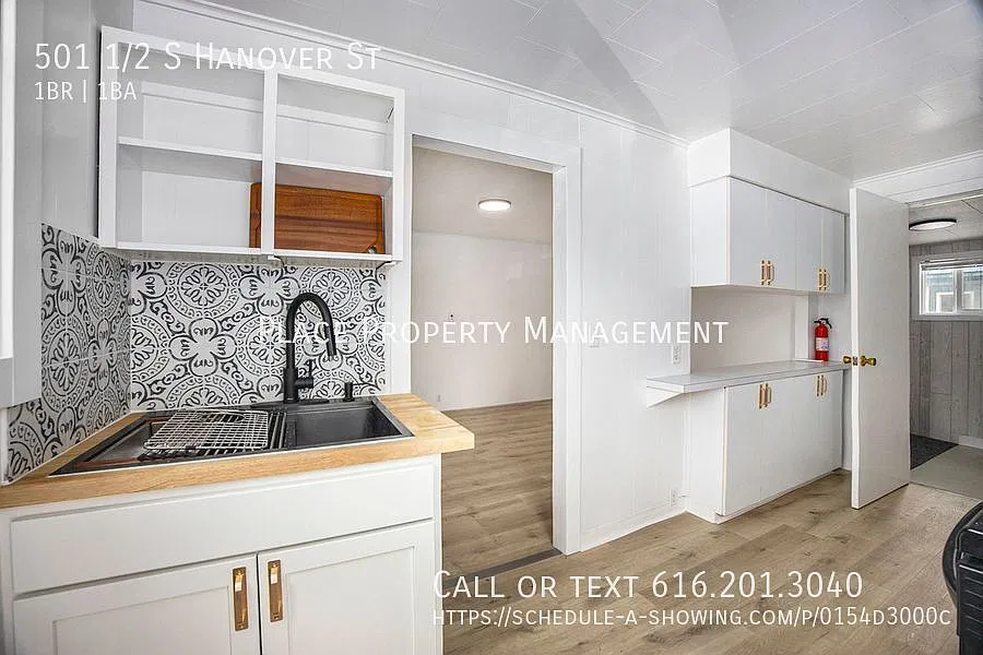 501 1/2 S Hanover St - Cozy 1 Bed Apartment — Photo 1