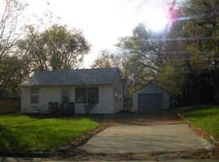 1121 SE 33rd St, Topeka, KS 66605