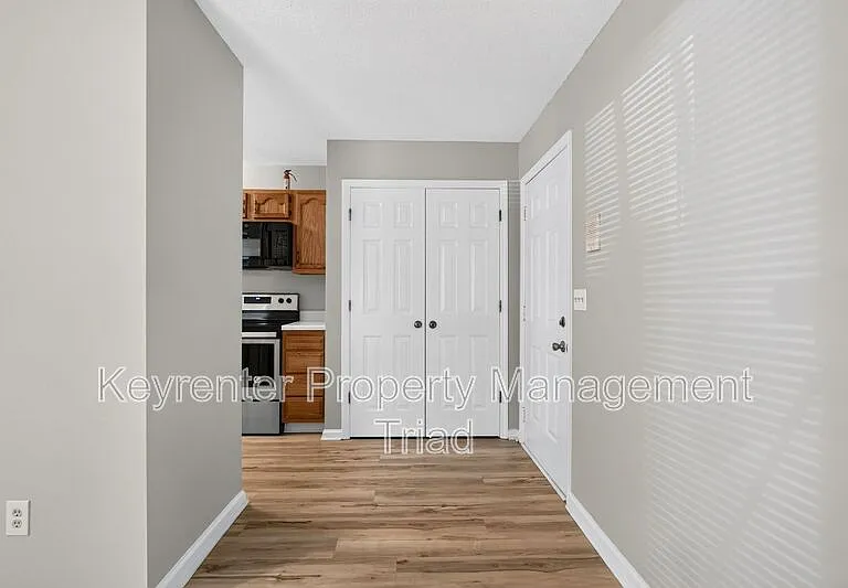 3701-7D Cotswold Ter — Photo 16