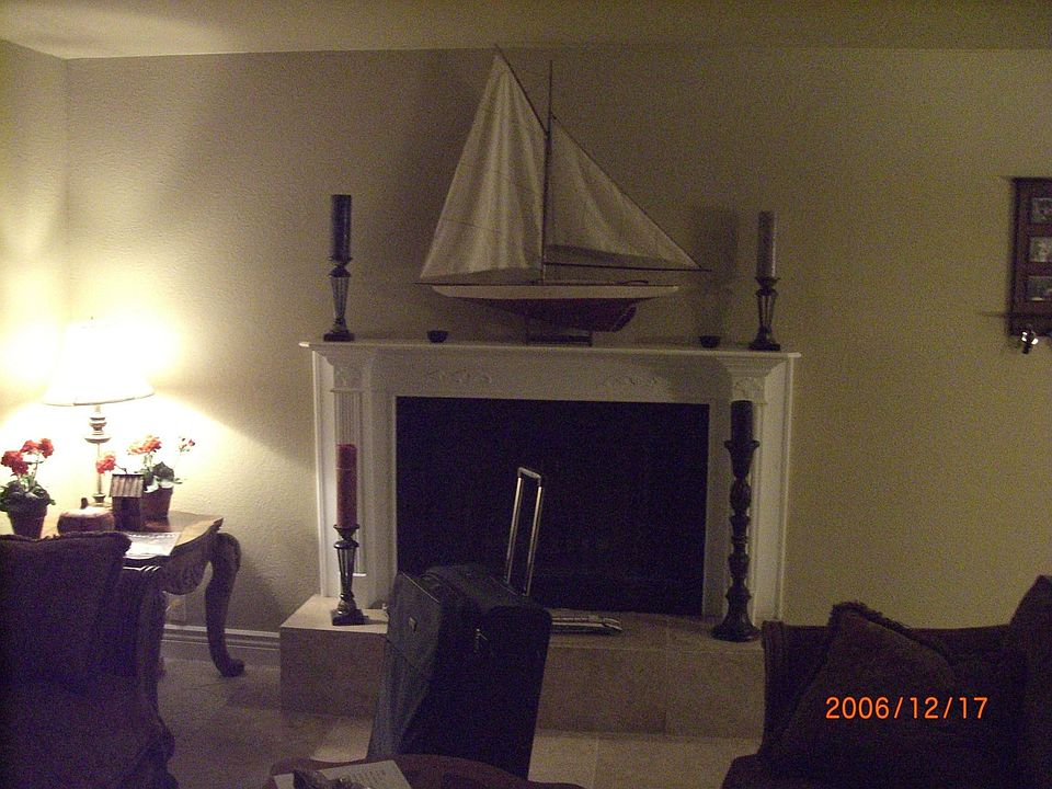 2nd image of 1680 E Hidden Valley Rd