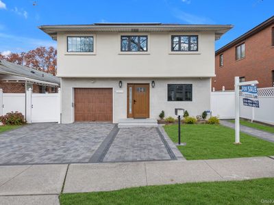 22469 76th Road, Oakland Gardens, NY, 11364