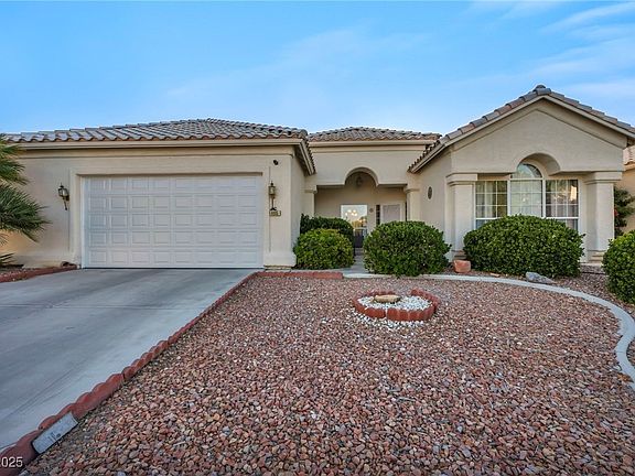 4th image of 4005 Poppy Fields Dr