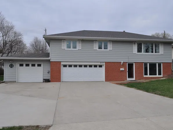 255 Perch St, Carroll, IA 51401