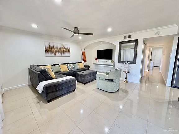 5th image of 2708 Howard Dr #E3