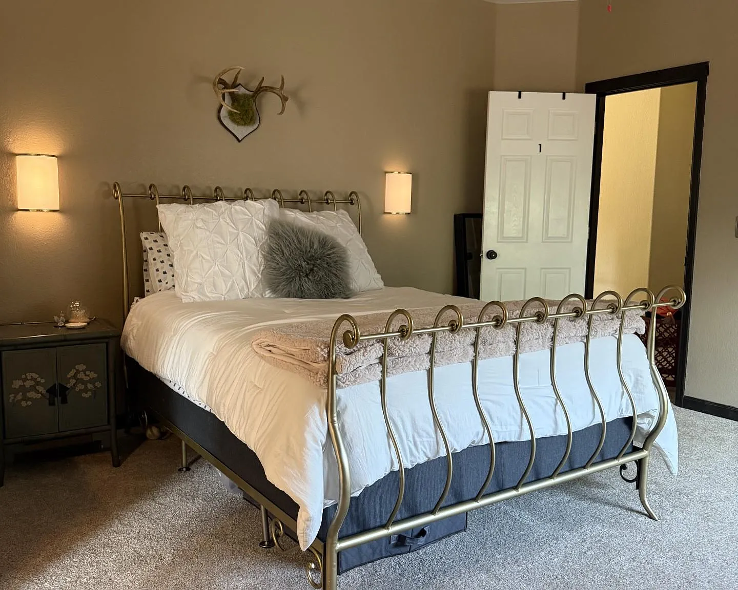 4 bed, 4.0 bath, 3238 sqft, $1,343 — Photo 3