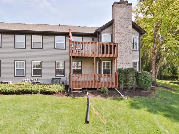 510 Kresswood Dr, McHenry, IL 60050