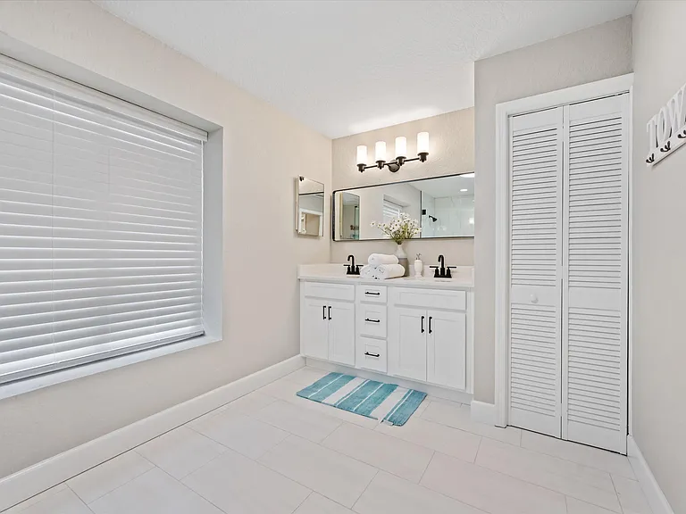 13745 Yarmouth Dr #A — Photo 26