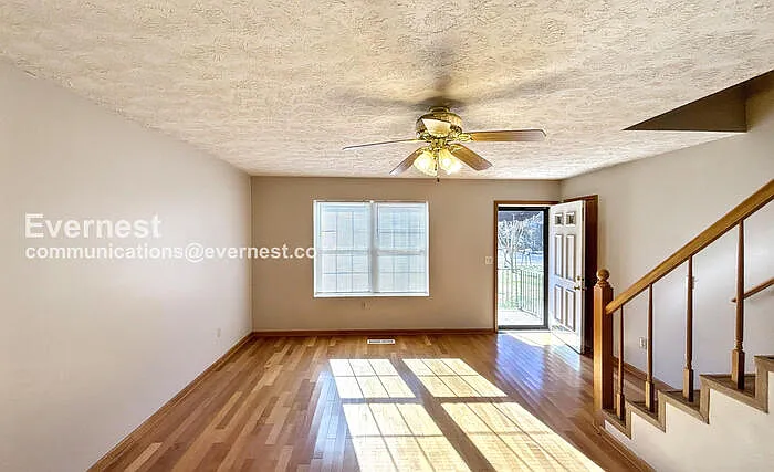 6933 Robinson Dr — Photo 8
