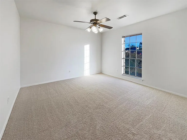 3911 Pine Meadow Ln — Photo 11