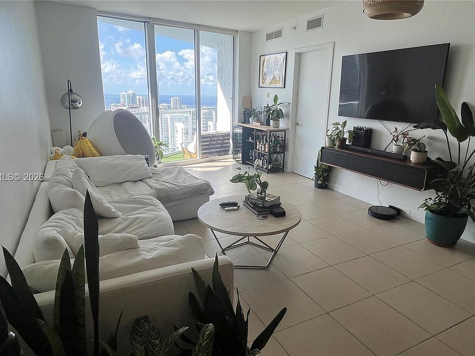 1st image of 185 SW 7th St APT 3702