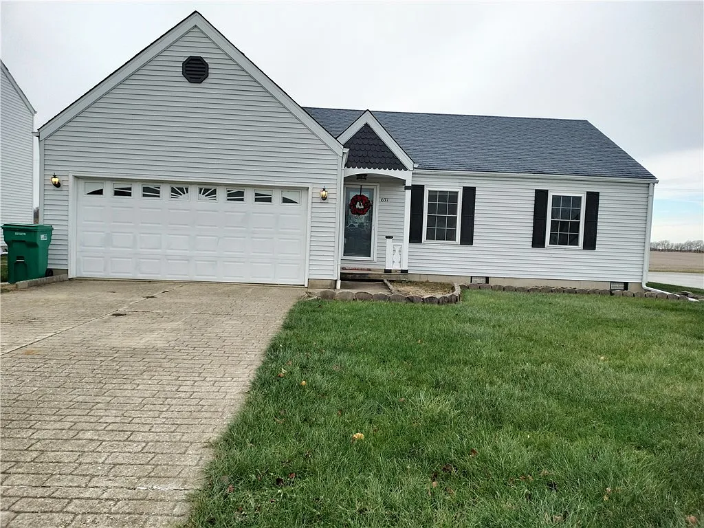 631 Romulis Rd photo 1
