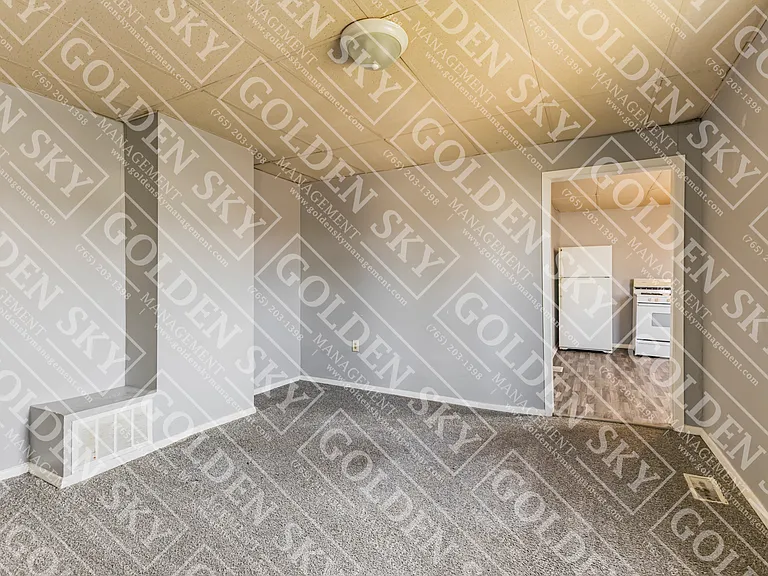 115 E Willard St — Photo 8