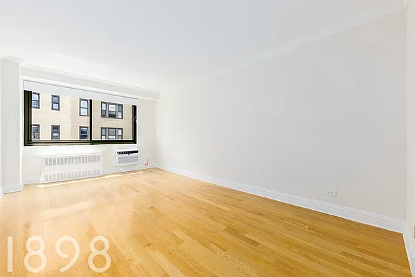 Rented by A&E Real Estate Management | media 18