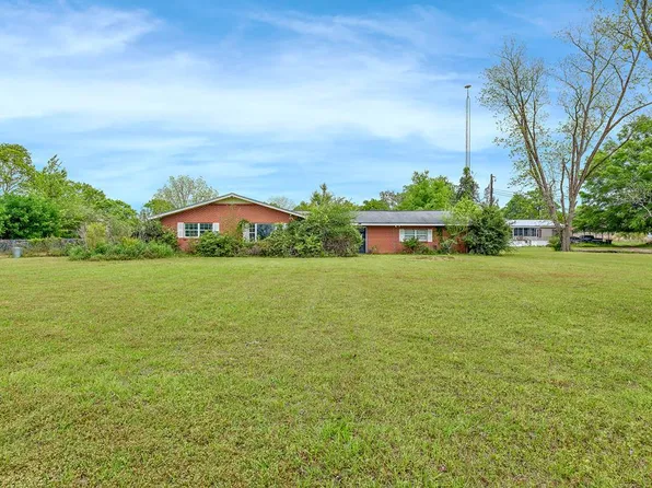 1588 N Morris St, Slocomb, AL 36375