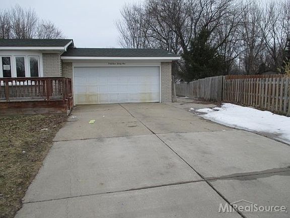 4th image of 4329 Dixon Dr