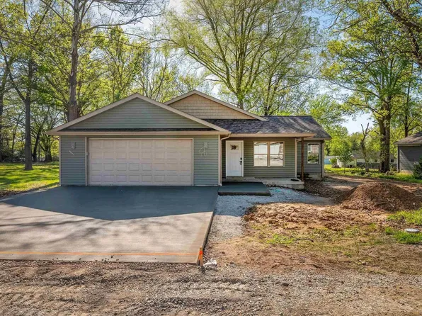 212 Saddie Ln, Cambria, IL 62915