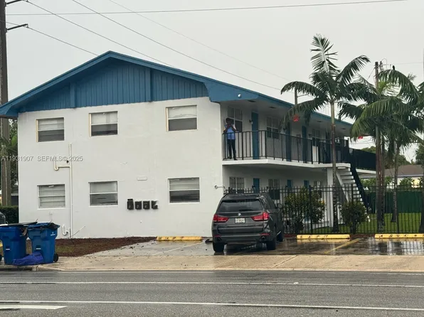 215 W Blue Heron Blvd, West Palm Beach, FL 33404