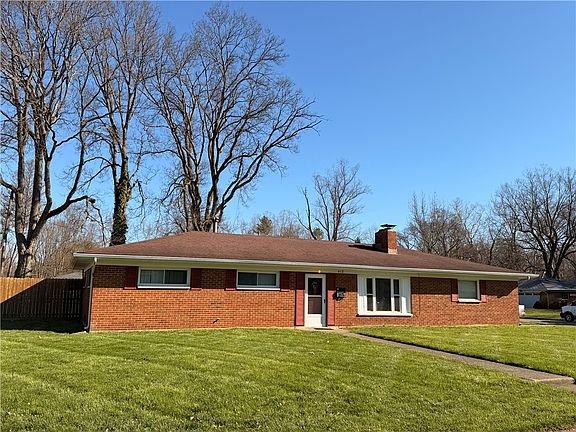 3rd image of 413 Pamela Ave