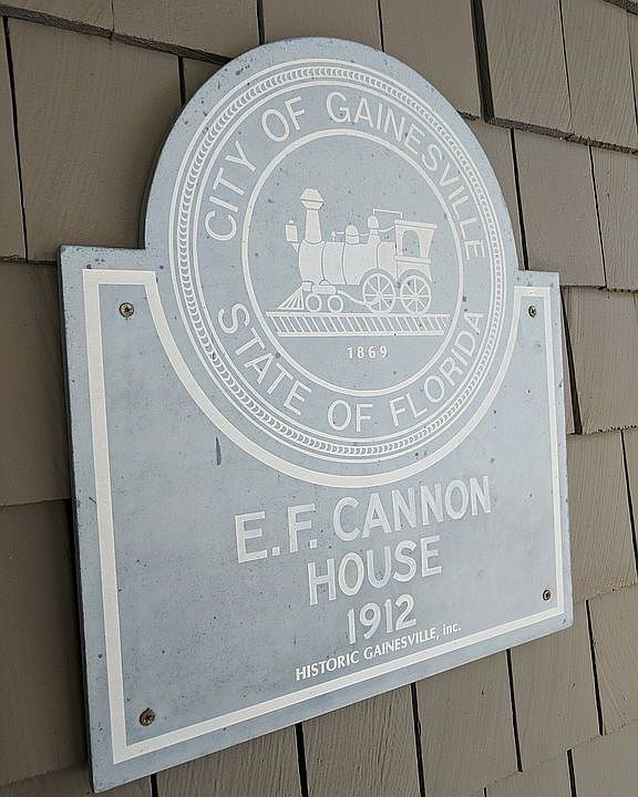 2nd image of 305 NE 6th Ave