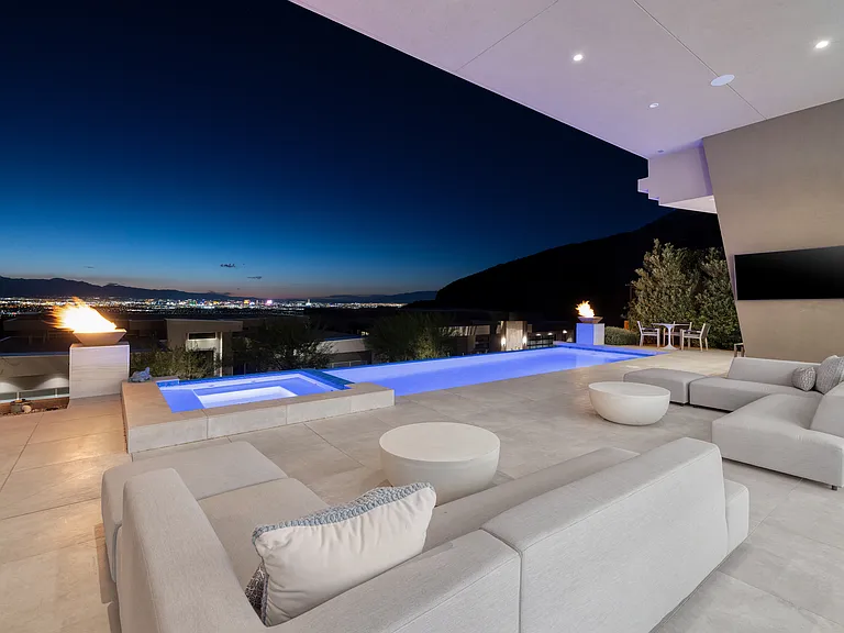663 Palisade Rim Dr — Photo 33