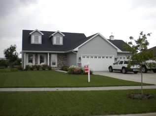 2476 Meadow Rose Ln, De Pere, WI 54115