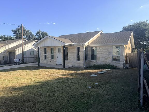 2nd image of 11538 Main St
