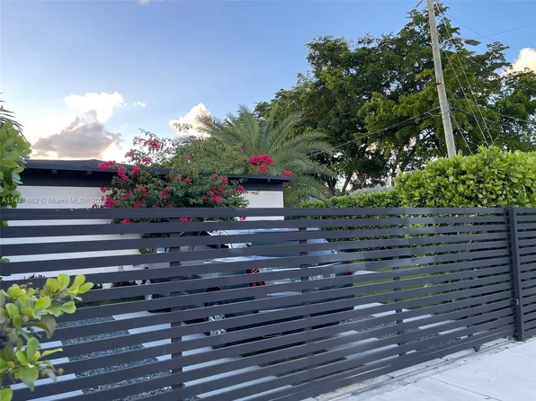 200 SW 30th Ave, Miami, FL 33135