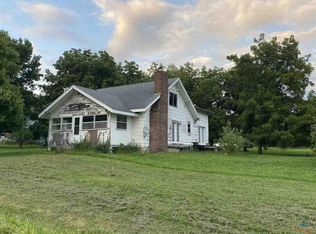 107 S Hwy W, Smithton, MO 65350