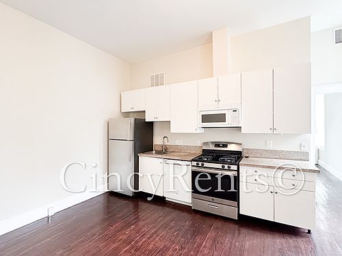 2nd image of 51 E Clifton Ave APT 1B