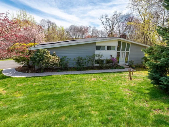 623 Saddle Ridge Road, Orange, CT 06477