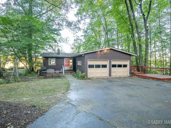 7161 McCords Ave SE, Alto, MI 49302