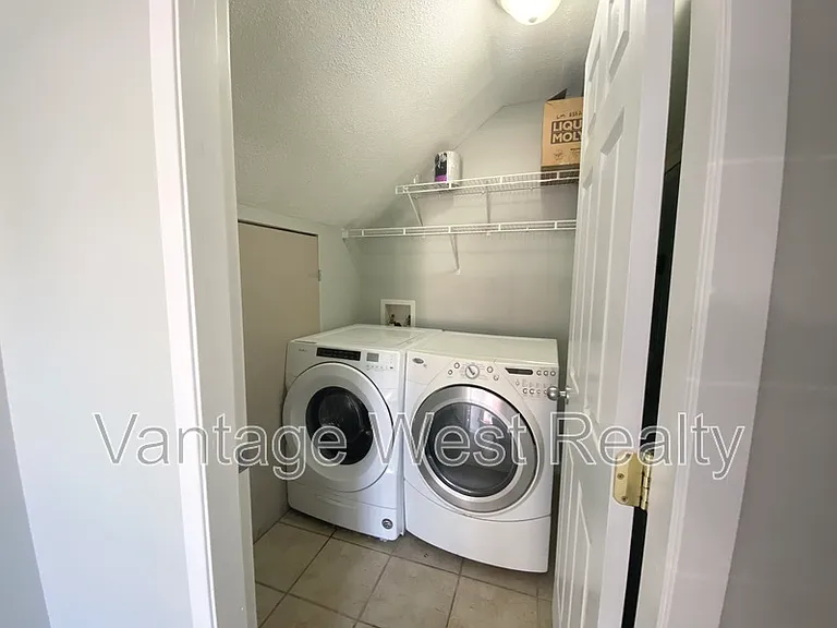 1073B Lawson Ave — Photo 20