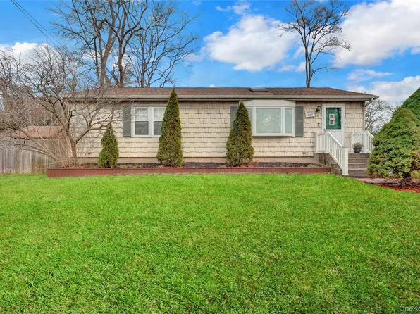 27 Kirby Lane, Ronkonkoma, NY 11779