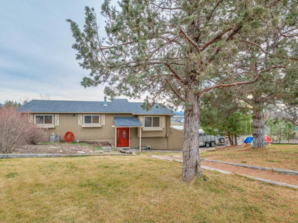 1133 NE Scenic Dr, Madras, OR 97741