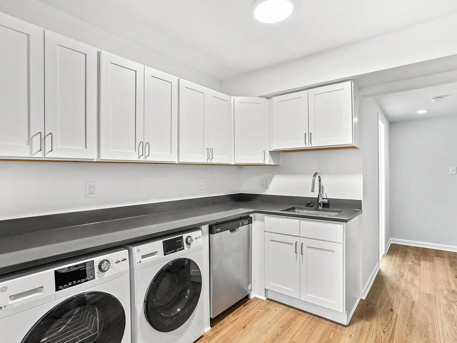 Fairway Apartments — Photo 1