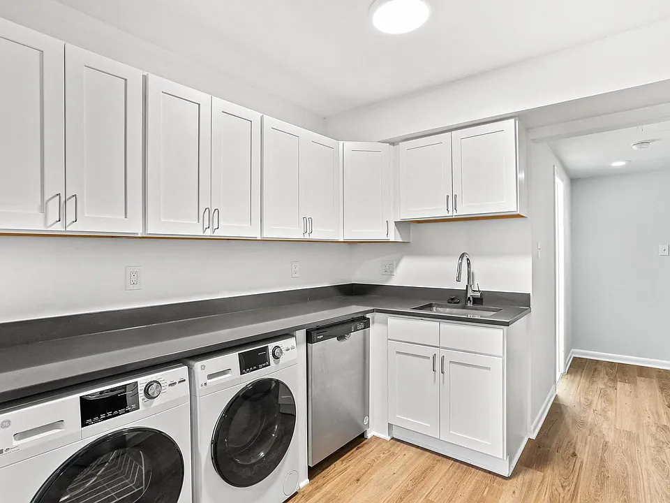 Fairway Apartments