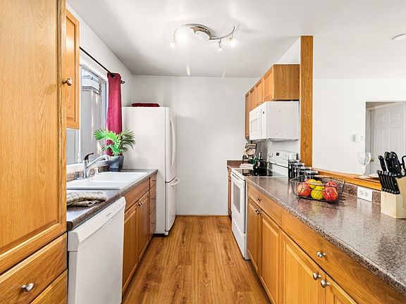 4th image of 4811 180th St SW APT D203