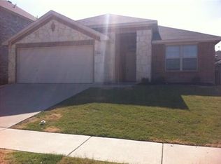 1008 Reveille Rd, Fort Worth, TX 76108