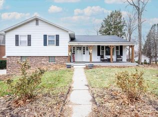 511 Columbia Cir, Waterloo, IA 50701