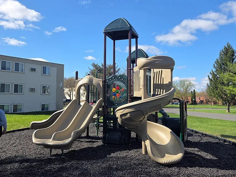 Cedarwood Crossings — Photo 35