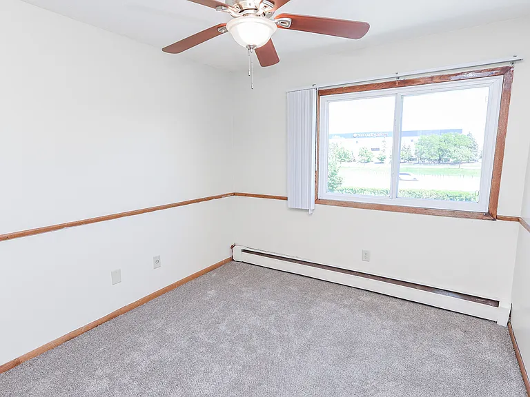 Cedar Avenue Apartments — Photo 28