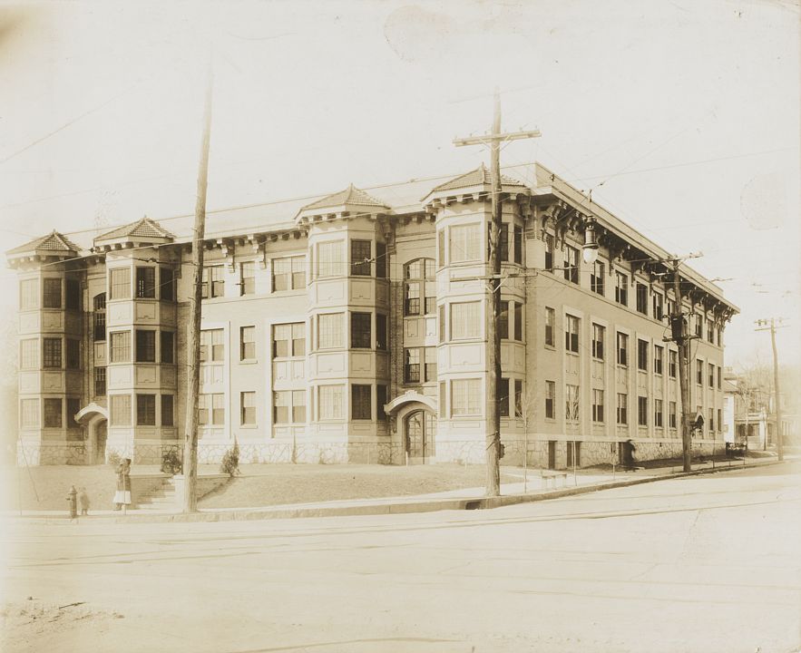 Piedmont Hall, 1918